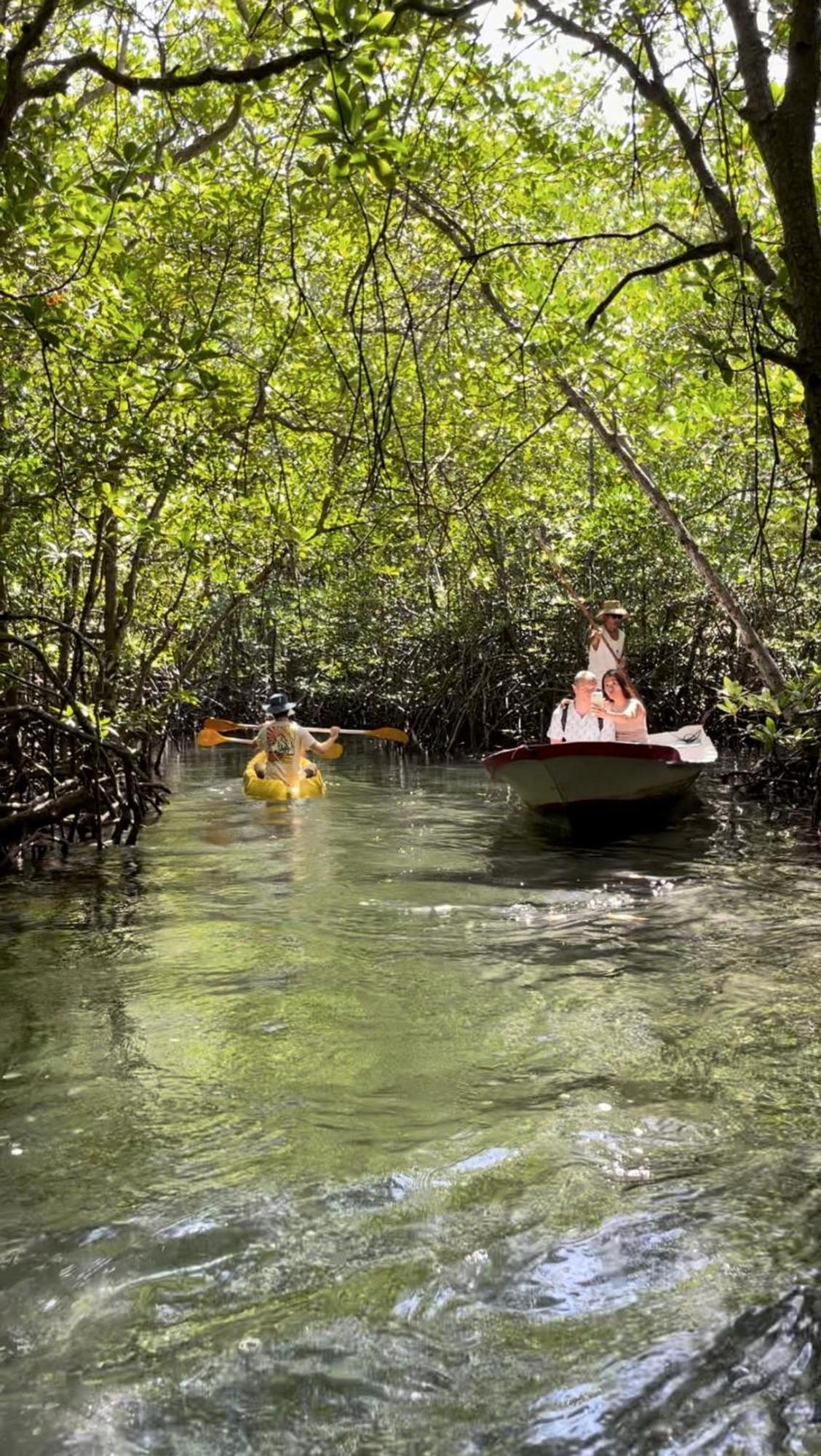 Mangrove Beach Hut Нуса Лембонган Екстериор снимка